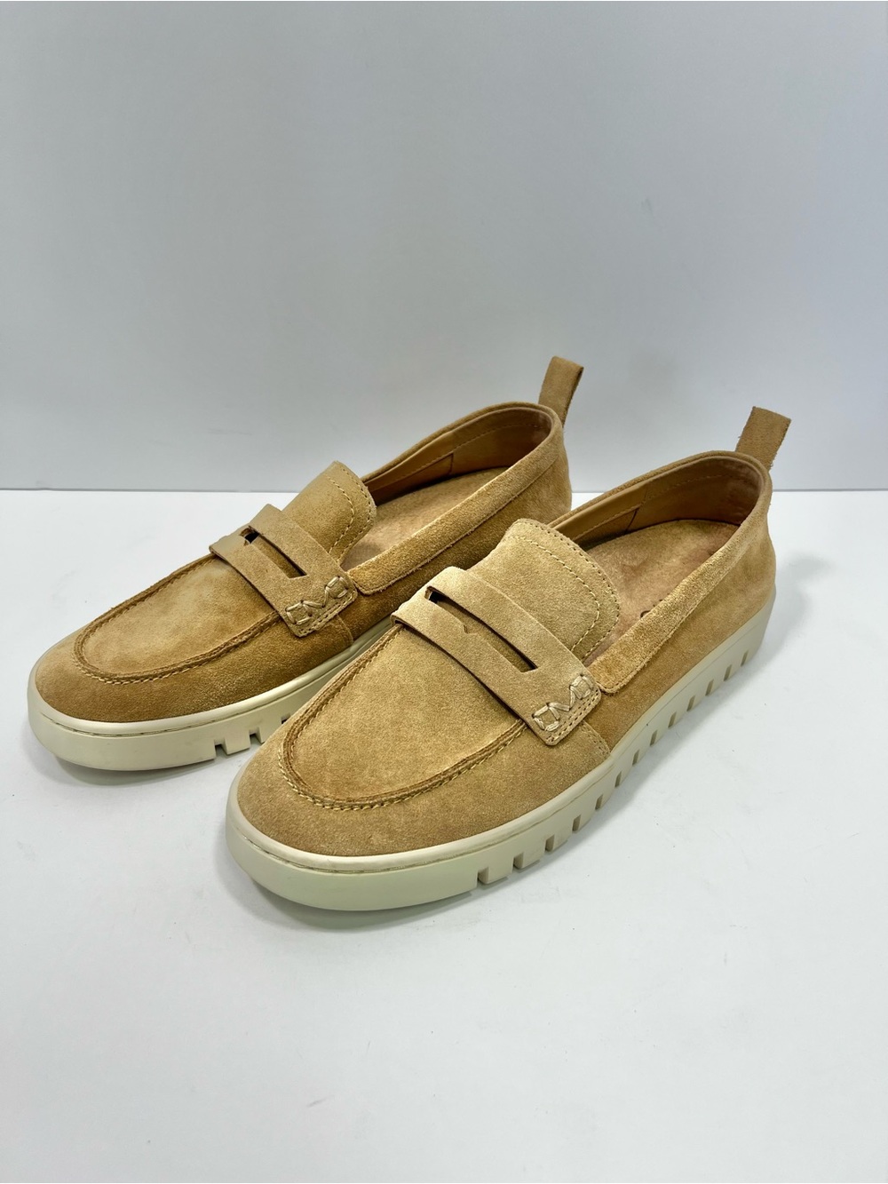 Vionic Uptown Womens Suede Loafers Orthotic Slip On Flat Shoes Size 8 sand comfy